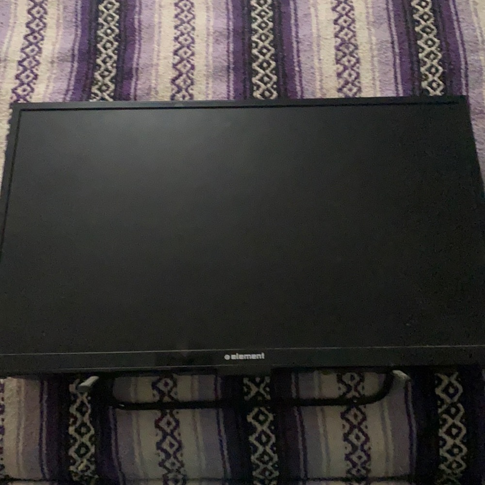 It’s a 32 inch element tv works very well